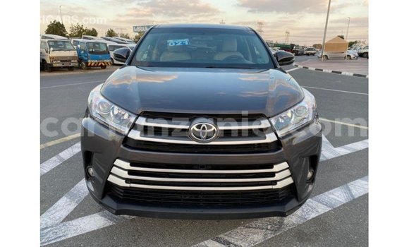 Nunua Imported Toyota Highlander Nyingine Gari ndani ya Import - Dubai nchini Arusha Nunua Imported Toyota Highlander Nyingine Gari ndani ya Import - Dubai nchini Arusha