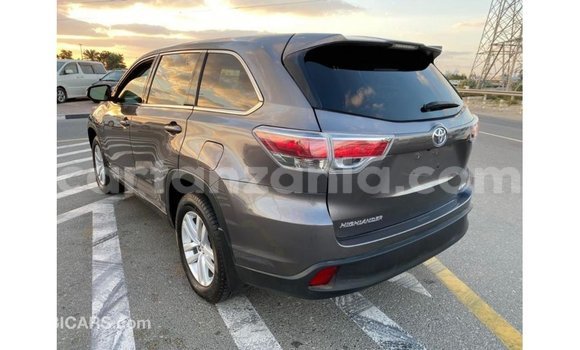 Nunua Imported Toyota Highlander Nyingine Gari ndani ya Import - Dubai nchini Arusha Nunua Imported Toyota Highlander Nyingine Gari ndani ya Import - Dubai nchini Arusha