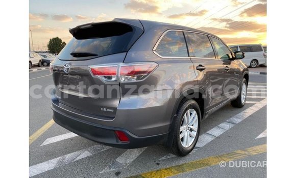 Nunua Imported Toyota Highlander Nyingine Gari ndani ya Import - Dubai nchini Arusha Nunua Imported Toyota Highlander Nyingine Gari ndani ya Import - Dubai nchini Arusha