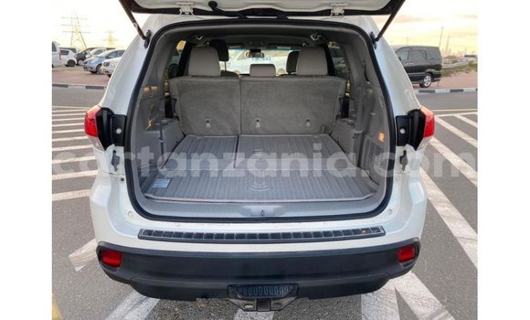 Nunua Imported Toyota Highlander Nyeupe Gari ndani ya Import - Dubai nchini Arusha Nunua Imported Toyota Highlander Nyeupe Gari ndani ya Import - Dubai nchini Arusha