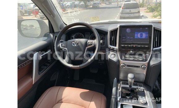 Buy Import Toyota Land Cruiser Black Car in Import - Dubai in Arusha Buy Import Toyota Land Cruiser Black Car in Import - Dubai in Arusha