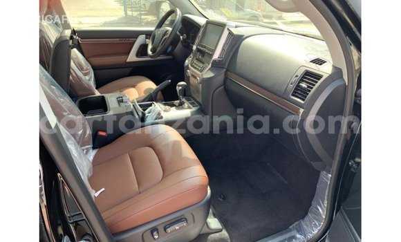 Buy Import Toyota Land Cruiser Black Car in Import - Dubai in Arusha Buy Import Toyota Land Cruiser Black Car in Import - Dubai in Arusha