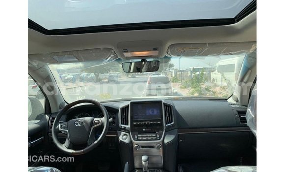 Buy Import Toyota Land Cruiser Black Car in Import - Dubai in Arusha Buy Import Toyota Land Cruiser Black Car in Import - Dubai in Arusha