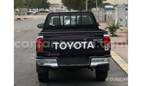 Nunua Imported Toyota Hilux Nyeusi Gari ndani ya Import - Dubai nchini Arusha Nunua Imported Toyota Hilux Nyeusi Gari ndani ya Import - Dubai nchini Arusha
