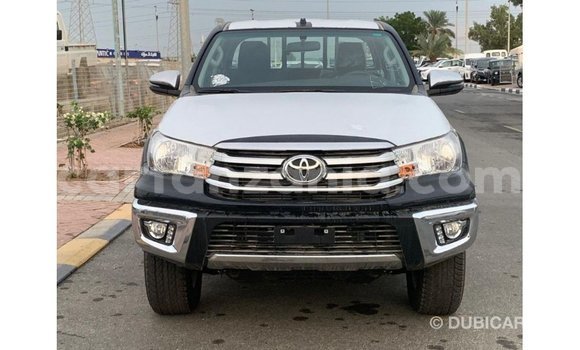 Nunua Imported Toyota Hilux Nyeusi Gari ndani ya Import - Dubai nchini Arusha Nunua Imported Toyota Hilux Nyeusi Gari ndani ya Import - Dubai nchini Arusha