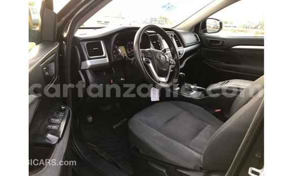 Nunua Imported Toyota Highlander Nyeusi Gari ndani ya Import - Dubai nchini Arusha Nunua Imported Toyota Highlander Nyeusi Gari ndani ya Import - Dubai nchini Arusha
