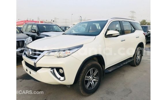 Buy Import Toyota Fortuner White Car in Import - Dubai in Arusha Buy Import Toyota Fortuner White Car in Import - Dubai in Arusha