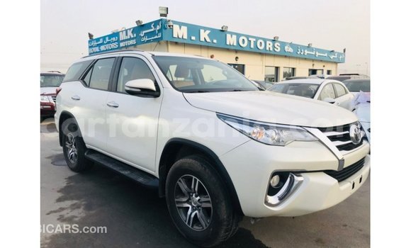 Buy Import Toyota Fortuner White Car in Import - Dubai in Arusha Buy Import Toyota Fortuner White Car in Import - Dubai in Arusha