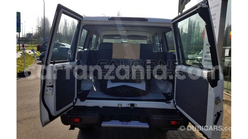 Big with watermark toyota land cruiser arusha import dubai 8996