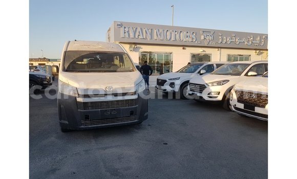Nunua Imported Toyota Hiace Nyeupe Gari ndani ya Import - Dubai nchini Arusha Nunua Imported Toyota Hiace Nyeupe Gari ndani ya Import - Dubai nchini Arusha