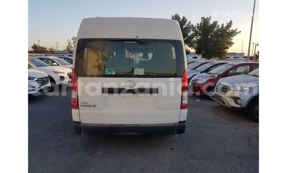 Nunua Imported Toyota Hiace Nyeupe Gari ndani ya Import - Dubai nchini Arusha Nunua Imported Toyota Hiace Nyeupe Gari ndani ya Import - Dubai nchini Arusha