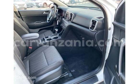 Buy Import Kia Sportage White Car in Import - Dubai in Arusha Buy Import Kia Sportage White Car in Import - Dubai in Arusha