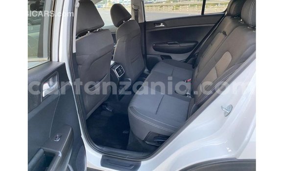 Buy Import Kia Sportage White Car in Import - Dubai in Arusha Buy Import Kia Sportage White Car in Import - Dubai in Arusha