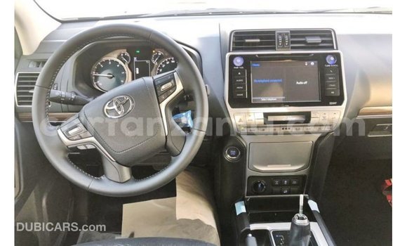 Nunua Imported Toyota Prado Nyeusi Gari ndani ya Import - Dubai nchini Arusha Nunua Imported Toyota Prado Nyeusi Gari ndani ya Import - Dubai nchini Arusha