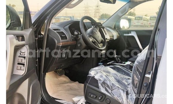 Nunua Imported Toyota Prado Nyeusi Gari ndani ya Import - Dubai nchini Arusha Nunua Imported Toyota Prado Nyeusi Gari ndani ya Import - Dubai nchini Arusha
