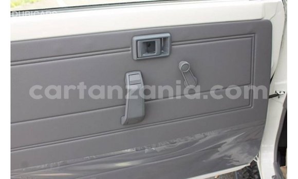 Buy Import Toyota Land Cruiser White Car in Import - Dubai in Arusha Buy Import Toyota Land Cruiser White Car in Import - Dubai in Arusha