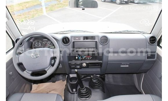 Buy Import Toyota Land Cruiser White Car in Import - Dubai in Arusha Buy Import Toyota Land Cruiser White Car in Import - Dubai in Arusha