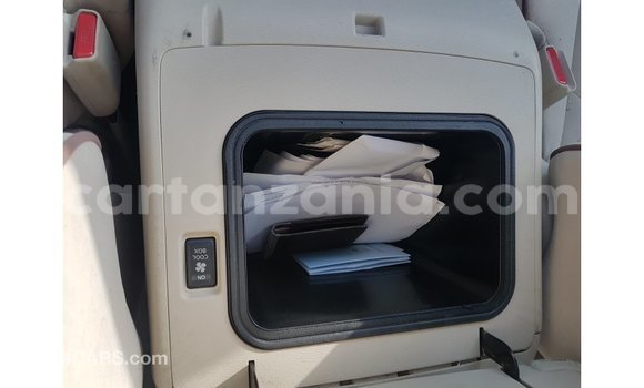 Buy Import Nissan Patrol White Car in Import - Dubai in Arusha Buy Import Nissan Patrol White Car in Import - Dubai in Arusha