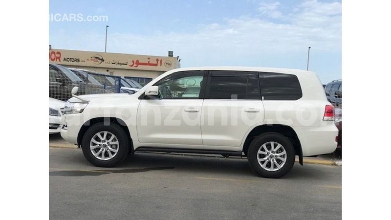 Big with watermark toyota land cruiser arusha import dubai 9019