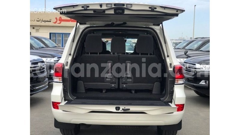 Big with watermark toyota land cruiser arusha import dubai 9019