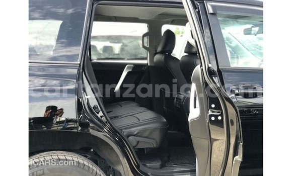 Nunua Imported Toyota Prado Nyeusi Gari ndani ya Import - Dubai nchini Arusha Nunua Imported Toyota Prado Nyeusi Gari ndani ya Import - Dubai nchini Arusha