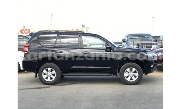 Nunua Imported Toyota Prado Nyeusi Gari ndani ya Import - Dubai nchini Arusha Nunua Imported Toyota Prado Nyeusi Gari ndani ya Import - Dubai nchini Arusha