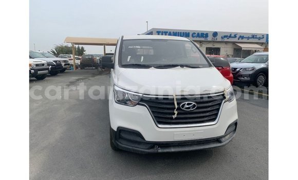 Buy Import Hyundai Cargo White Car in Import - Dubai in Arusha Buy Import Hyundai Cargo White Car in Import - Dubai in Arusha
