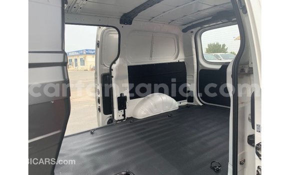 Buy Import Hyundai Cargo White Car in Import - Dubai in Arusha Buy Import Hyundai Cargo White Car in Import - Dubai in Arusha