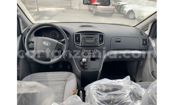 Buy Import Hyundai Cargo White Car in Import - Dubai in Arusha Buy Import Hyundai Cargo White Car in Import - Dubai in Arusha