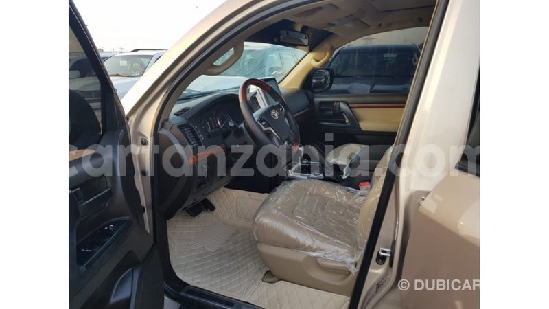 Big with watermark toyota land cruiser arusha import dubai 9023