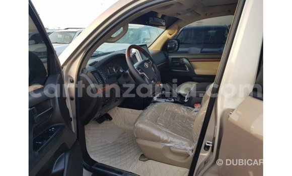 Buy Import Toyota Land Cruiser Other Car in Import - Dubai in Arusha Buy Import Toyota Land Cruiser Other Car in Import - Dubai in Arusha