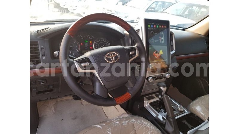 Big with watermark toyota land cruiser arusha import dubai 9023