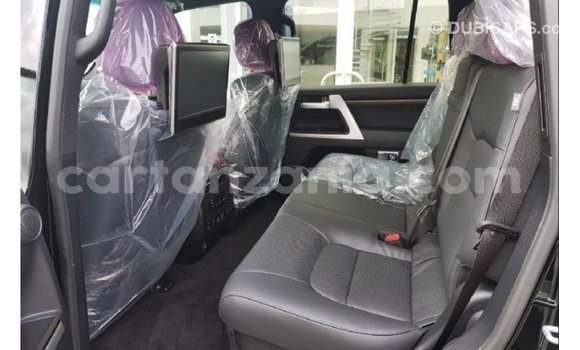 Nunua Imported Toyota Land Cruiser Nyeusi Gari ndani ya Import - Dubai nchini Arusha Nunua Imported Toyota Land Cruiser Nyeusi Gari ndani ya Import - Dubai nchini Arusha