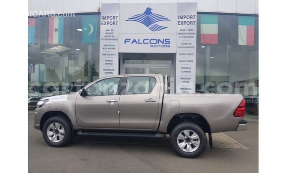 Nunua Imported Toyota Hilux Nyingine Gari ndani ya Import - Dubai nchini Arusha Nunua Imported Toyota Hilux Nyingine Gari ndani ya Import - Dubai nchini Arusha