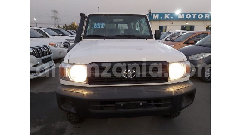 Big with watermark toyota land cruiser arusha import dubai 9028