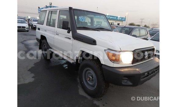 Buy Import Toyota Land Cruiser White Car in Import - Dubai in Arusha Buy Import Toyota Land Cruiser White Car in Import - Dubai in Arusha