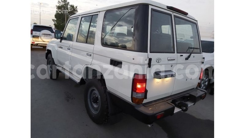 Big with watermark toyota land cruiser arusha import dubai 9028