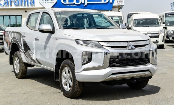 Nunua Imported Mitsubishi L200 Nyeupe Gari ndani ya Import - Dubai nchini Arusha Nunua Imported Mitsubishi L200 Nyeupe Gari ndani ya Import - Dubai nchini Arusha