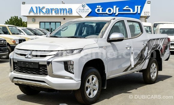 Nunua Imported Mitsubishi L200 Nyeupe Gari ndani ya Import - Dubai nchini Arusha Nunua Imported Mitsubishi L200 Nyeupe Gari ndani ya Import - Dubai nchini Arusha