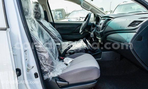 Nunua Imported Mitsubishi L200 Nyeupe Gari ndani ya Import - Dubai nchini Arusha Nunua Imported Mitsubishi L200 Nyeupe Gari ndani ya Import - Dubai nchini Arusha