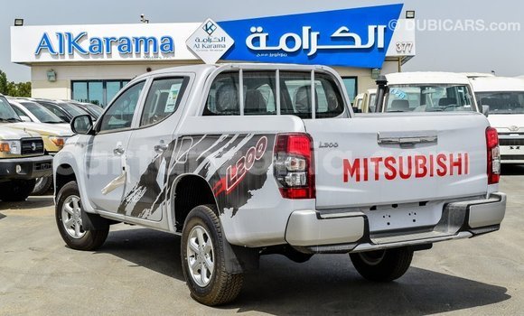 Nunua Imported Mitsubishi L200 Nyeupe Gari ndani ya Import - Dubai nchini Arusha Nunua Imported Mitsubishi L200 Nyeupe Gari ndani ya Import - Dubai nchini Arusha