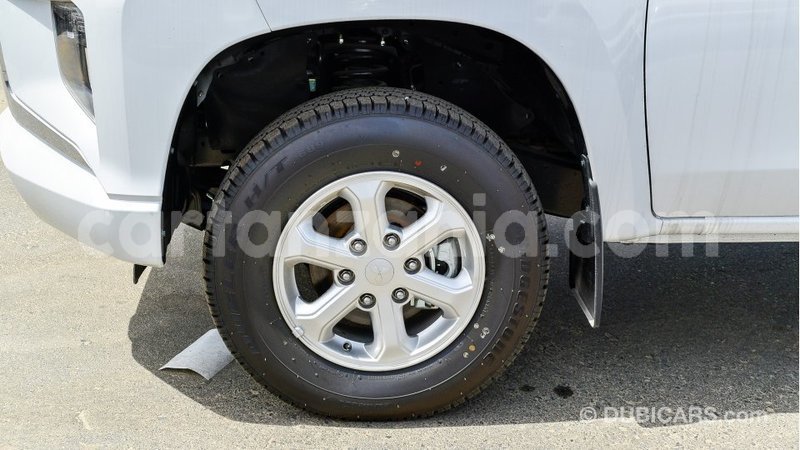 Big with watermark mitsubishi l200 arusha import dubai 9031