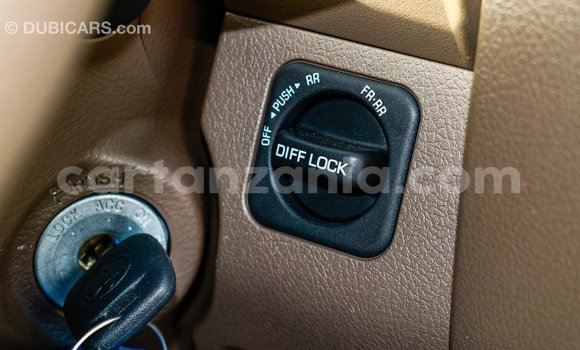 Nunua Imported Toyota Land Cruiser Beige Gari ndani ya Import - Dubai nchini Arusha Nunua Imported Toyota Land Cruiser Beige Gari ndani ya Import - Dubai nchini Arusha