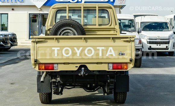 Nunua Imported Toyota Land Cruiser Beige Gari ndani ya Import - Dubai nchini Arusha Nunua Imported Toyota Land Cruiser Beige Gari ndani ya Import - Dubai nchini Arusha