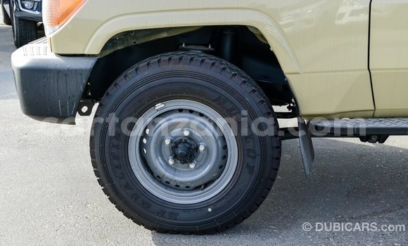 Nunua Imported Toyota Land Cruiser Beige Gari ndani ya Import - Dubai nchini Arusha Nunua Imported Toyota Land Cruiser Beige Gari ndani ya Import - Dubai nchini Arusha