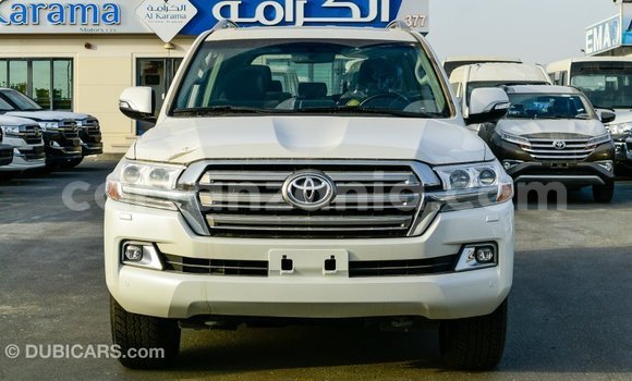 Nunua Imported Toyota Land Cruiser Nyeupe Gari ndani ya Import - Dubai nchini Arusha Nunua Imported Toyota Land Cruiser Nyeupe Gari ndani ya Import - Dubai nchini Arusha