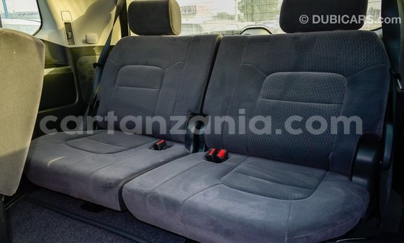 Nunua Imported Toyota Land Cruiser Nyeupe Gari ndani ya Import - Dubai nchini Arusha Nunua Imported Toyota Land Cruiser Nyeupe Gari ndani ya Import - Dubai nchini Arusha