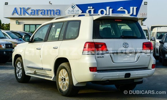 Nunua Imported Toyota Land Cruiser Nyeupe Gari ndani ya Import - Dubai nchini Arusha Nunua Imported Toyota Land Cruiser Nyeupe Gari ndani ya Import - Dubai nchini Arusha