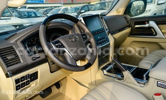 Buy Import Toyota Land Cruiser Black Car in Import - Dubai in Arusha Buy Import Toyota Land Cruiser Black Car in Import - Dubai in Arusha