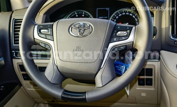 Buy Import Toyota Land Cruiser Black Car in Import - Dubai in Arusha Buy Import Toyota Land Cruiser Black Car in Import - Dubai in Arusha